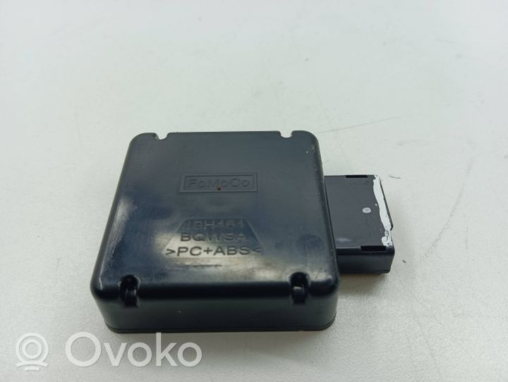 Ford C-MAX II GPS-pystyantenni BM5T19H463CB