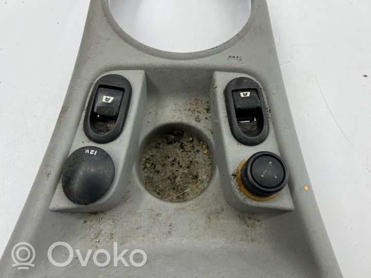 Citroen C3 Ramka drążka zmiany biegów 9637999777