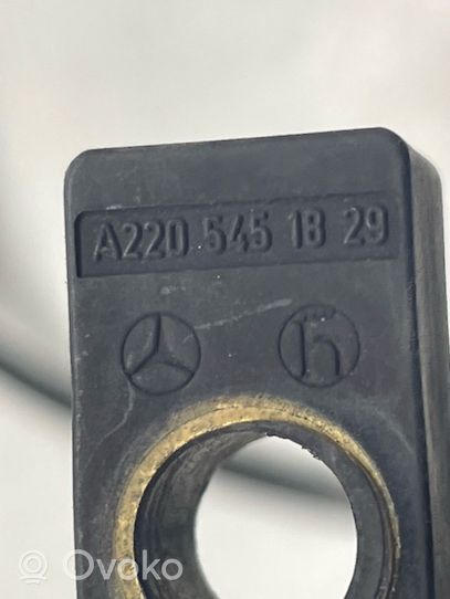 Mercedes-Benz E W211 Przewód tylnego czujnika ABS A2115400008