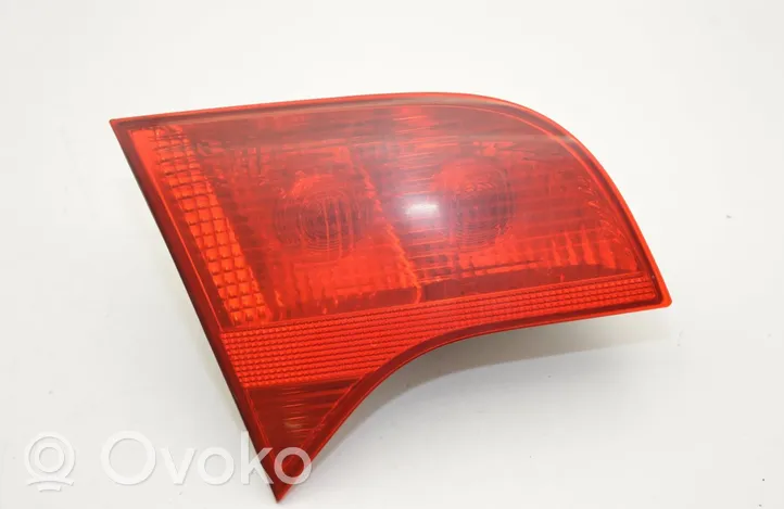 Audi A4 S4 B7 8E 8H Luci posteriori del portellone del bagagliaio 8E9945093A