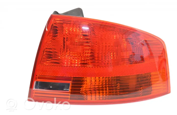 Audi A4 S4 B7 8E 8H Luci posteriori 8E5945096