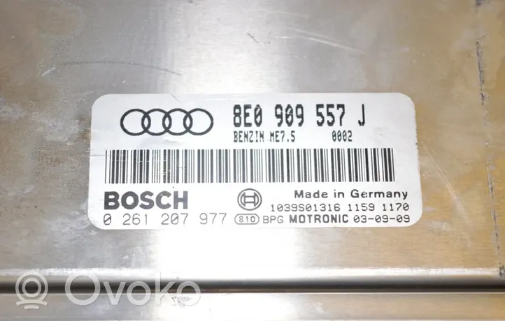 Audi A4 S4 B6 8E 8H Moottorin ohjainlaite/moduuli 8E0909557J