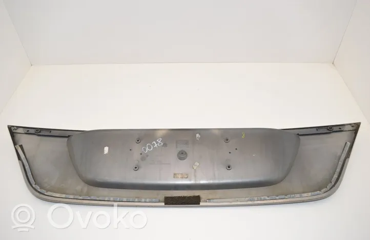 Mercedes-Benz E W211 Rivestimento portellone A2117500237