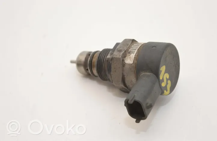 Volvo XC70 Regulator ciśnienia paliwa 0281002712