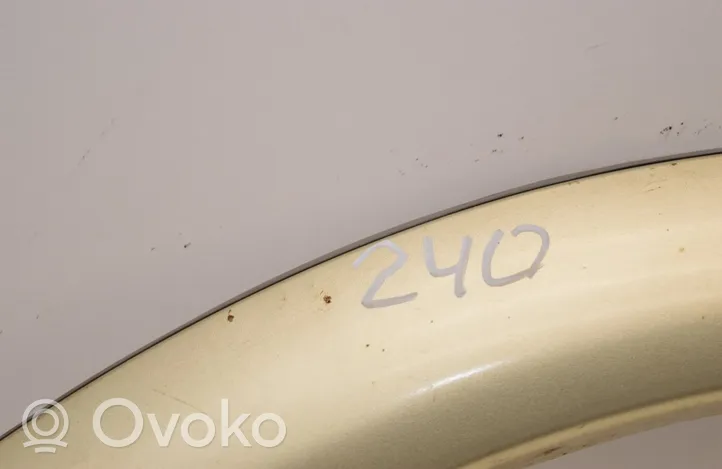 Toyota Yaris Listwa błotnika przedniego 53088-52010