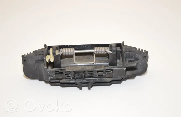 Audi A4 S4 B7 8E 8H Maniglia esterna per portiera anteriore 4B0839885