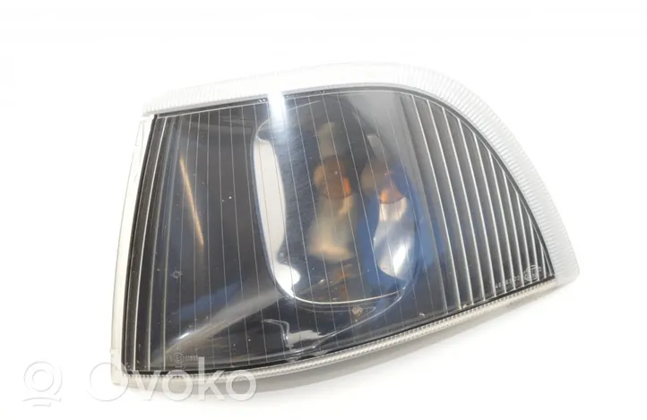 Volvo S40, V40 Front indicator light 30854653