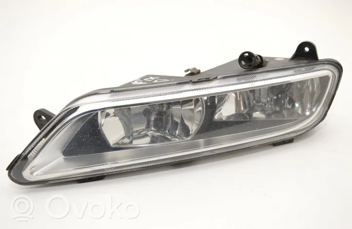 Volkswagen PASSAT B8 Front fog light 3AA941662G