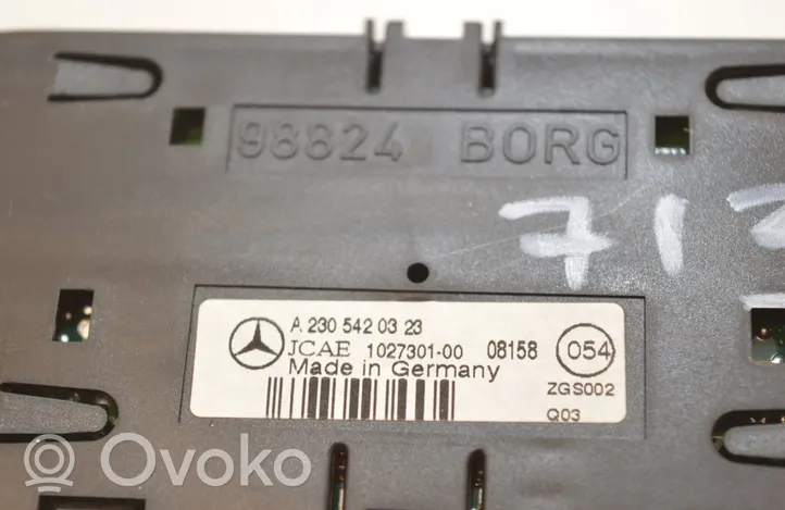 Mercedes-Benz SL R230 Monitori/näyttö/pieni näyttö 1027301-00