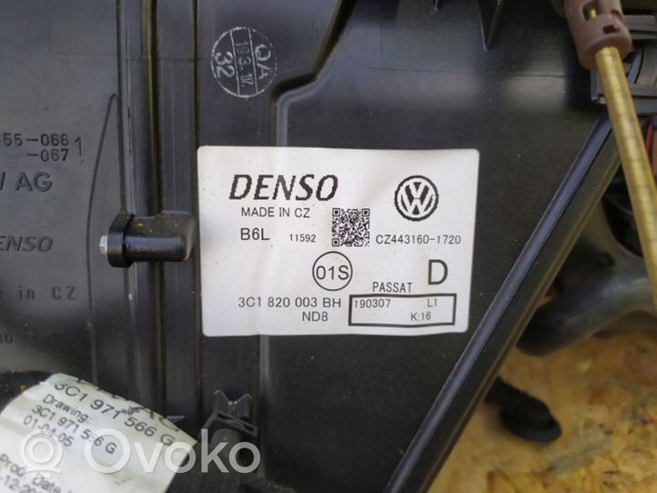 Volkswagen PASSAT B6 Scatola climatizzatore riscaldamento abitacolo assemblata 3C1820003BH