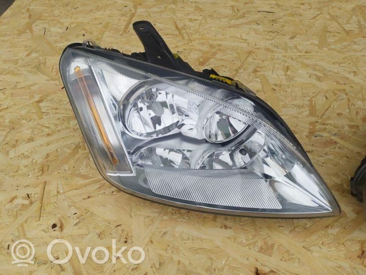 Ford Focus C-MAX Headlights/headlamps set 