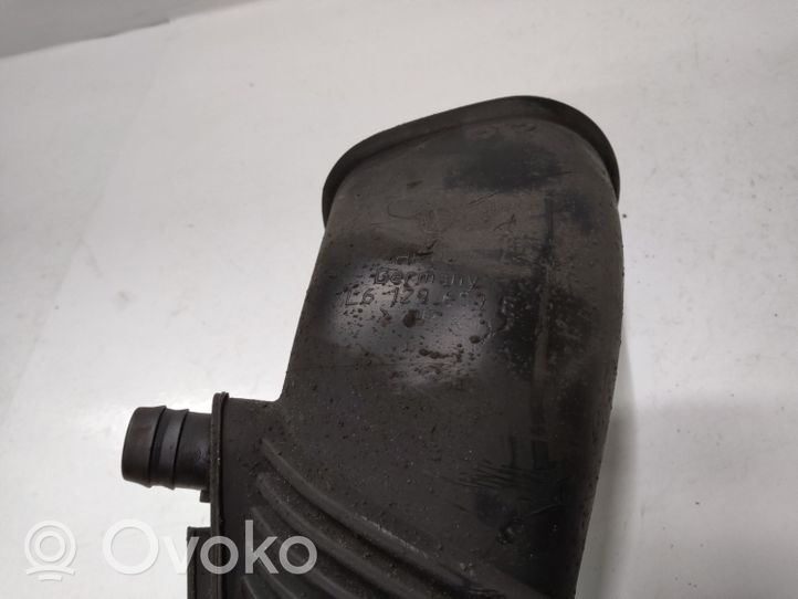 Audi Q7 4L Część rury dolotu powietrza 7L6129609E