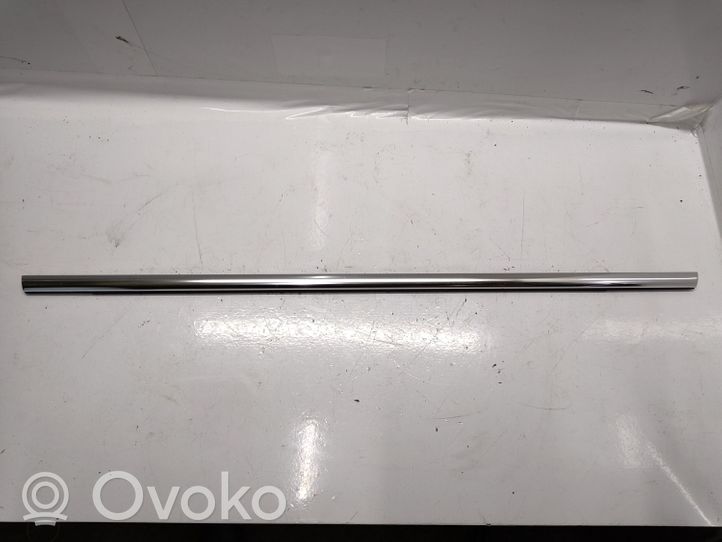 Volkswagen PASSAT B7 Listwa / Uszczelka szyby drzwi tylnych 3AF839476B