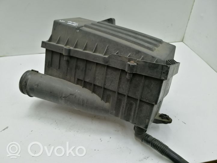 Volkswagen Jetta VI Oro filtro dėžė 3C0121601CA