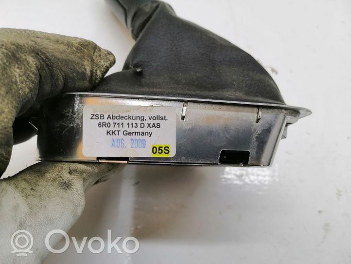 Volkswagen Polo V 6R Perilla/embellecedor de cuero de la palanca de cambios 6R0711113D