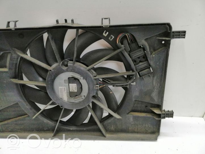 Opel Astra J Ventilatore di raffreddamento elettrico del radiatore 13250331