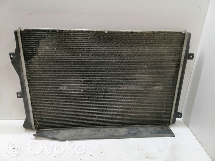 Volkswagen PASSAT B7 Radiateur de refroidissement 5K0121253B