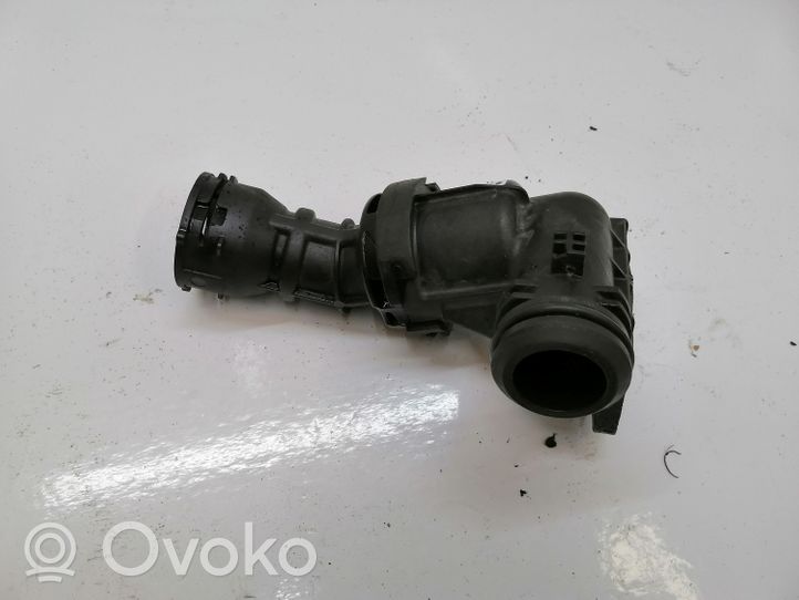 Skoda Octavia Mk3 (5E) Moottorin vesijäähdytyksen putki/letku 04L121111