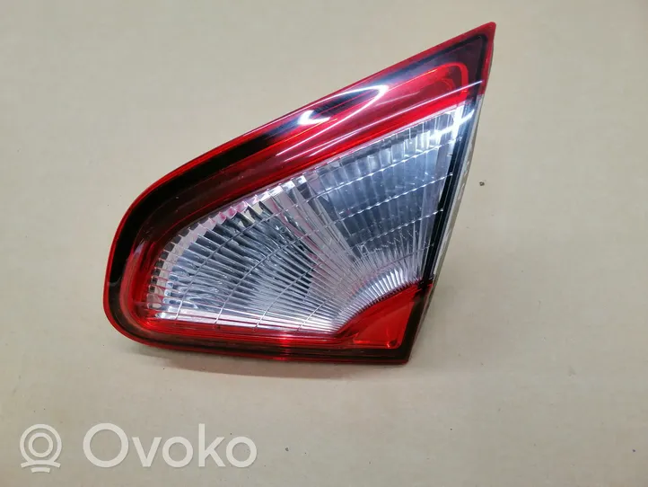 Nissan Qashqai+2 Lampy tylnej klapy bagażnika 89503209