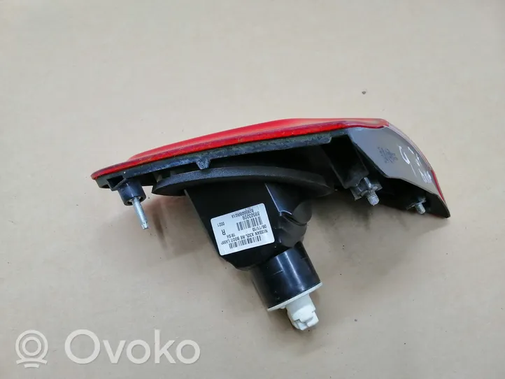 Nissan Qashqai+2 Lampy tylnej klapy bagażnika 89503209