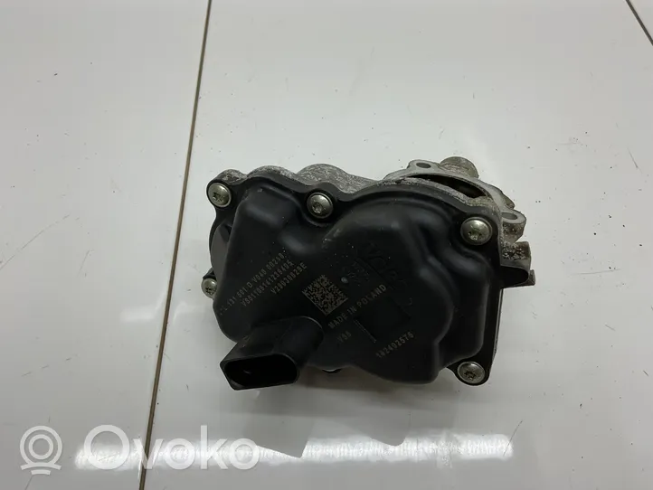 Volkswagen Jetta VI Soupape vanne EGR 04L131501D