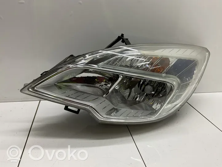 Opel Meriva B Lampa przednia 13253631