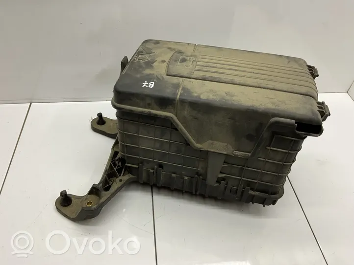 Volkswagen PASSAT B7 Battery box tray 3C0915443A