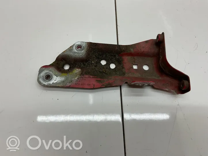 Audi A3 S3 8P Fender mounting bracket 8P0821136A