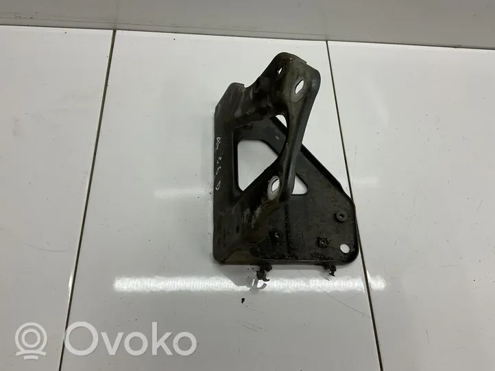 Audi A6 S6 C6 4F Supporto di montaggio del parafango 4F0821136A