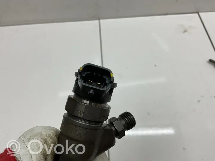 Nissan X-Trail T32 Injecteur de carburant 0445110546