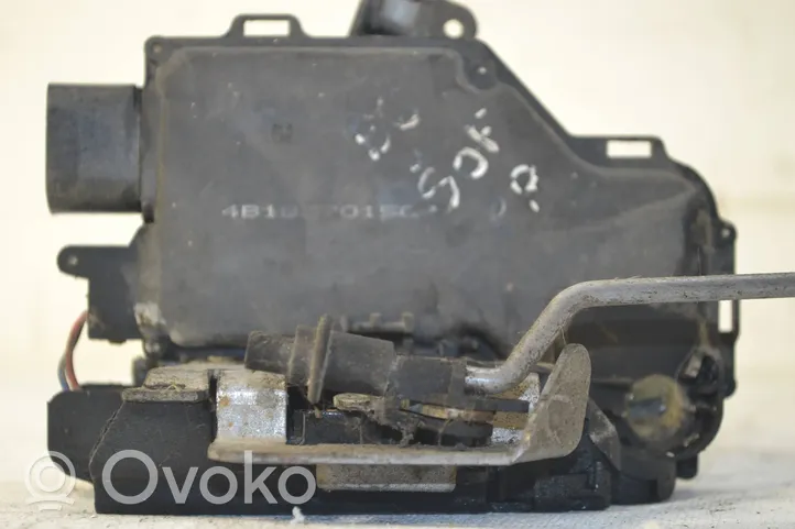 Audi A4 S4 B5 8D Cerradura de puerta delantera 4B1837015G