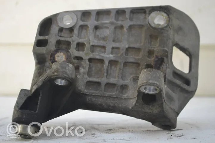 Audi A6 S6 C7 4G Soporte del alternador 059903143AJ