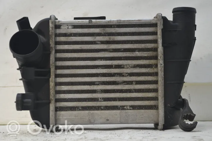 Audi A4 S4 B7 8E 8H Chłodnica powietrza doładowującego / Intercooler 8E0145805AD