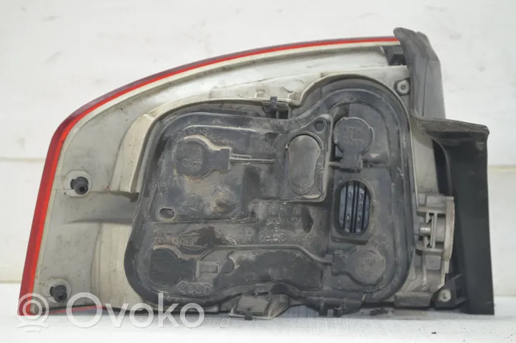 Audi A4 S4 B7 8E 8H Luci posteriori 8E5945096