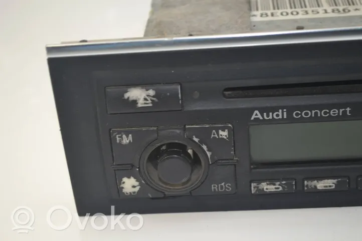 Audi A4 S4 B7 8E 8H Unité principale radio / CD / DVD / GPS 8E0035186