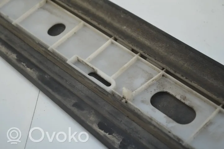 Audi A6 S6 C6 4F Takaoven lista (muoto) 4f0853969l