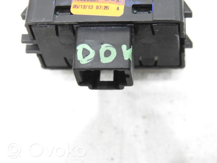 Dacia Dokker Windscreen/window heater switch 253503244R