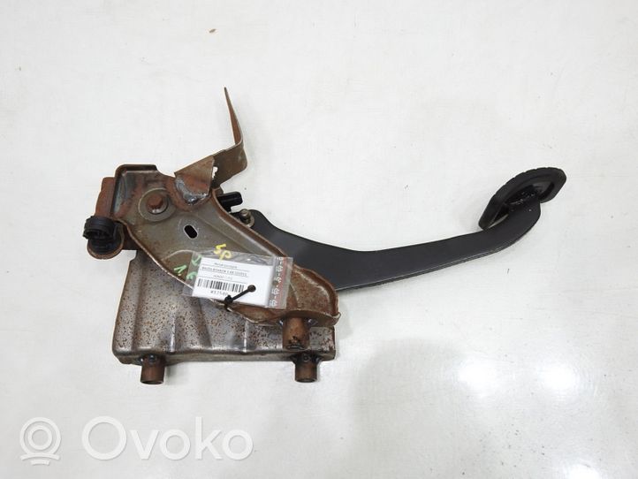 Dacia Dokker Clutch pedal 465031703R