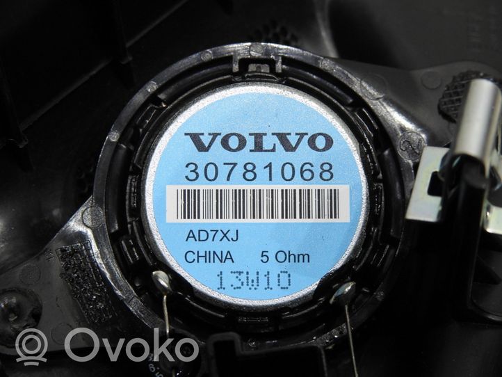 Volvo V70 Veidrodėlio dalys (dvidurio) 30781068