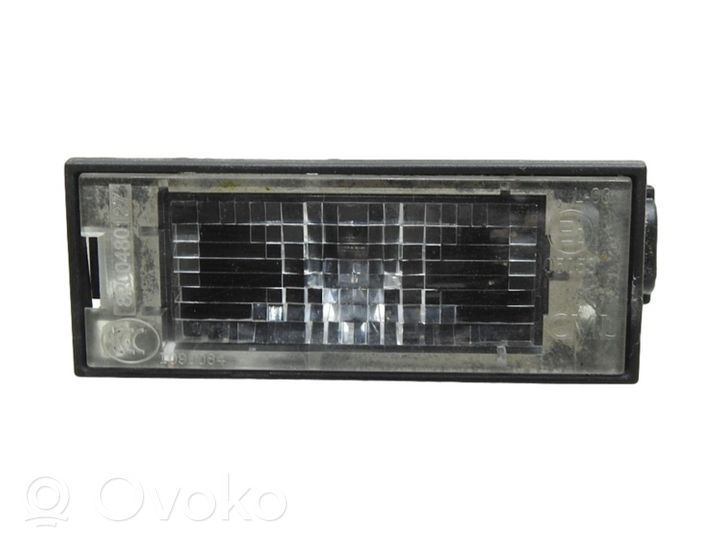 Renault Twingo II Lampa oświetlenia tylnej tablicy rejestracyjnej 8200480127