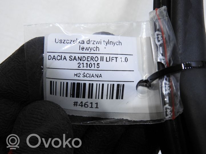 Dacia Sandero Takaoven kumitiiviste 