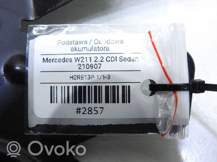 Mercedes-Benz E W211 Vassoio scatola della batteria 2115454440