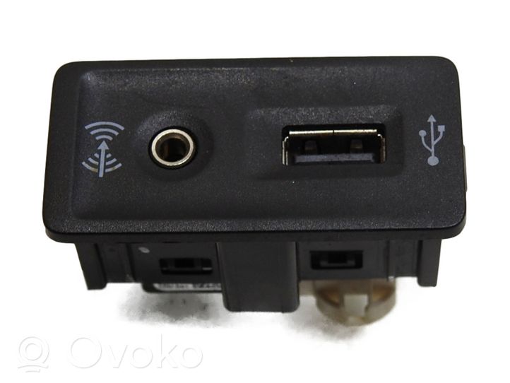 Seat Ibiza IV (6J,6P) Câble adaptateur AUX 5G0035222C