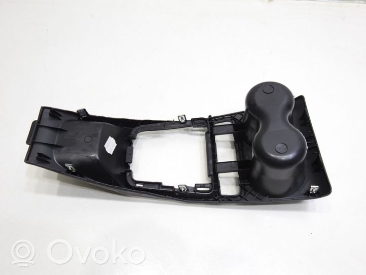 Seat Ibiza IV (6J,6P) Inserti decorativi cornice della consolle centrale 8P0858329