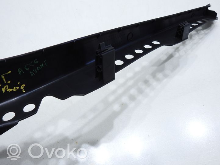 Audi A6 S6 C6 4F Rear sill (body part) 