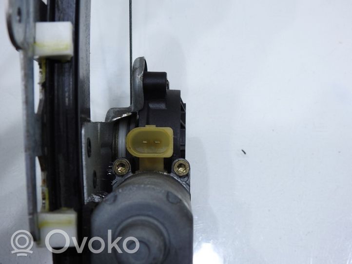 Volvo V70 Takaikkunan nostomekanismi ilman moottoria 