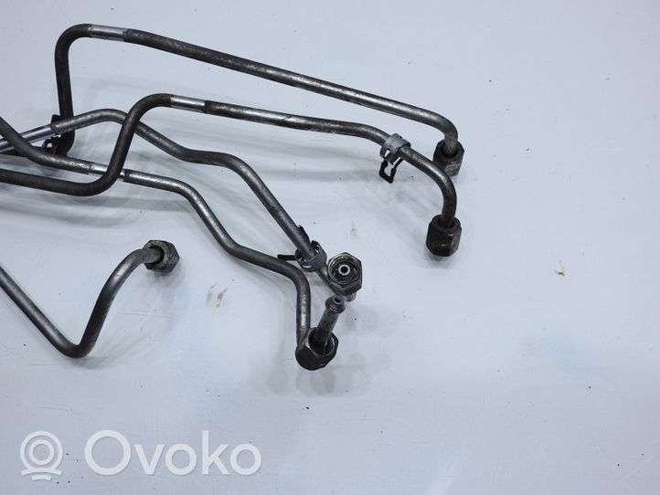 Subaru Legacy Tuyau d'alimentation conduite de carburant 