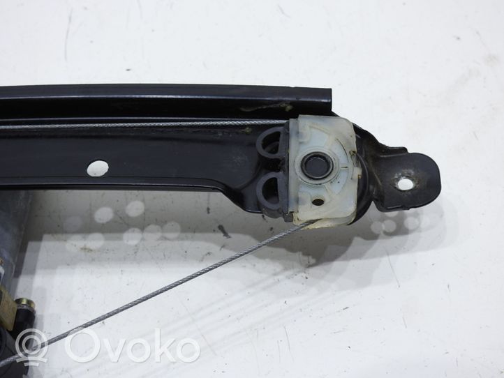 Volvo V70 Rear window lifting mechanism without motor 