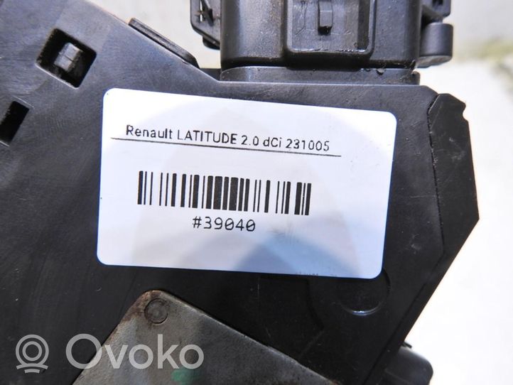 Renault Latitude (L70) Zamek drzwi przednich 825030014R