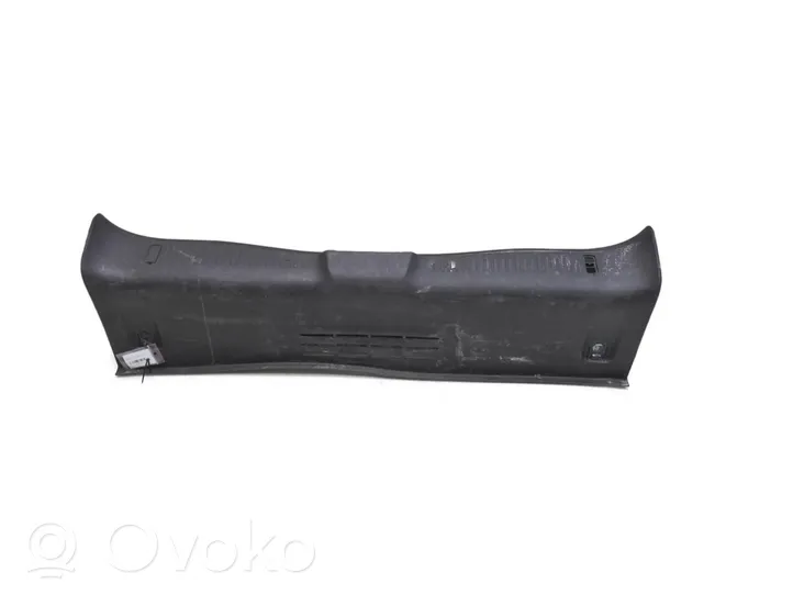 Renault Clio III Protection de seuil de coffre 8200293792